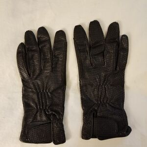 Ariat women's black riding gloves.  Size W7.5